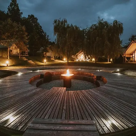 אוהל מפואר Herbal Glamping *