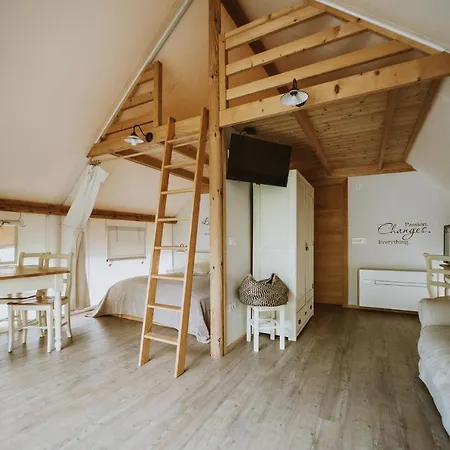 אוהל מפואר Herbal Glamping *